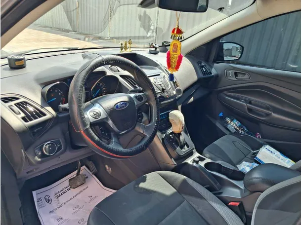 Car image 11