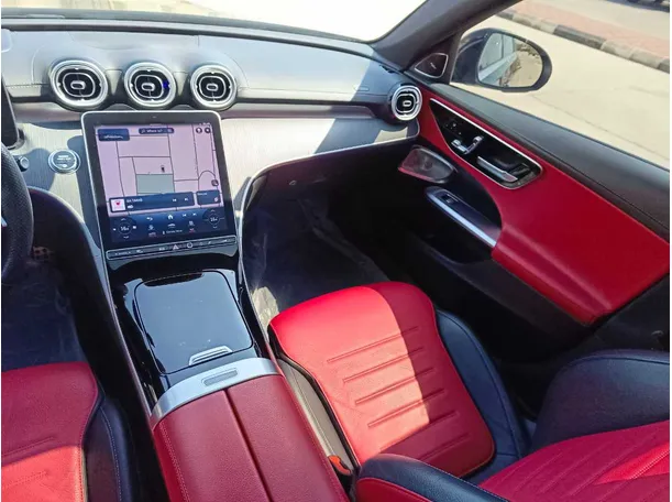 Car image 29