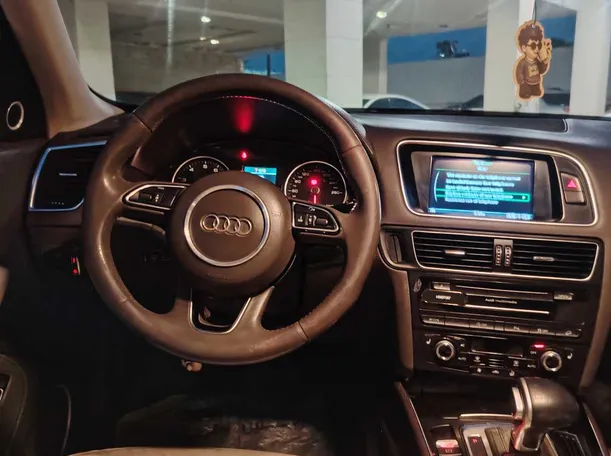 Car image 20