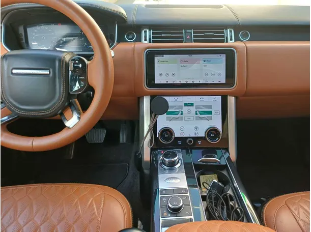 Car image 17