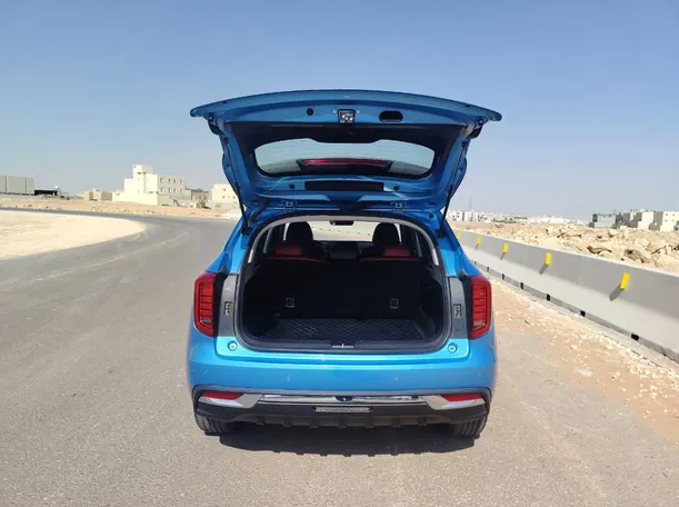 Car image 24
