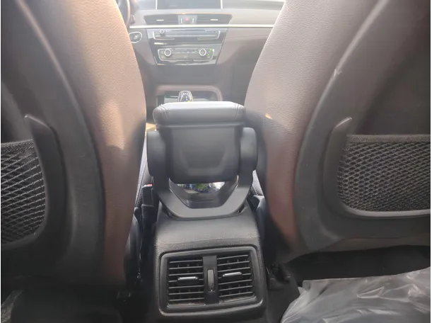 Car image 29