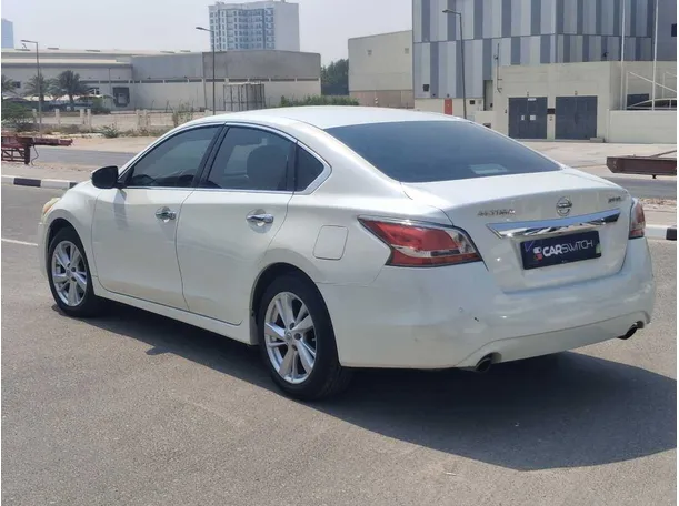 Car image 7