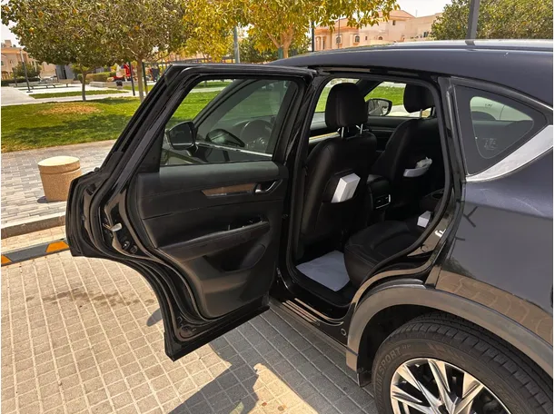 Car image 13
