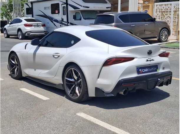 Car image 7