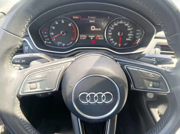 Car image 25