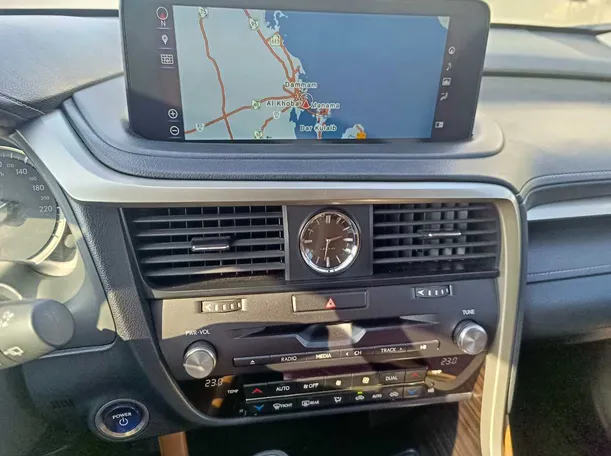 Car image 27