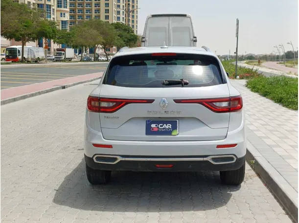 Car image 6