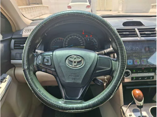 Car image 17