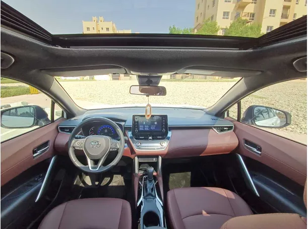 Car image 14