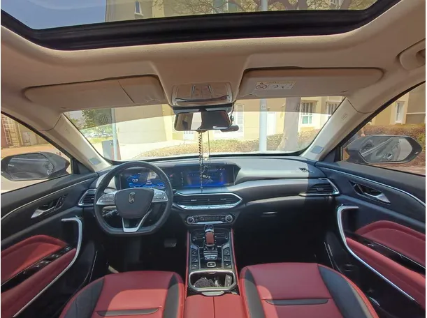 Car image 14