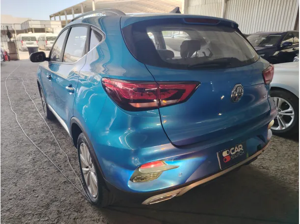 Car image 7