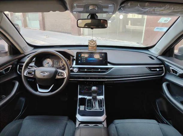 Car image 16