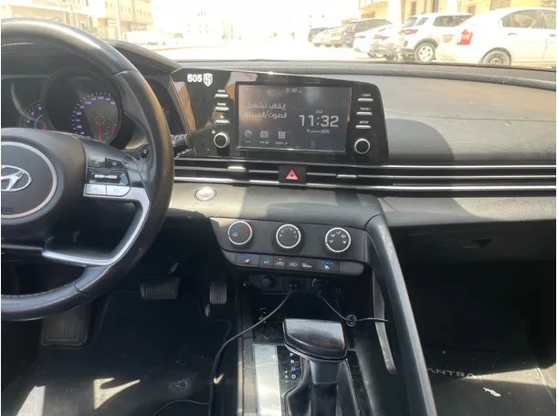 Car image 20