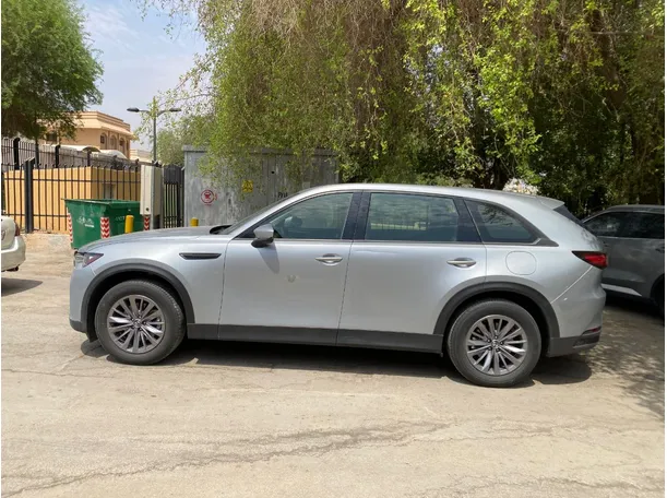 Car image 8