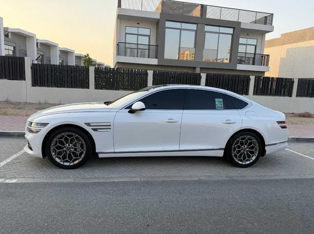 Car image 7