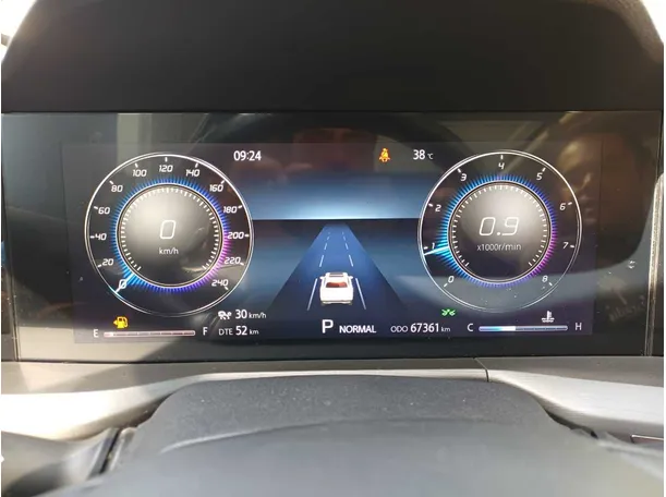 Car image 19