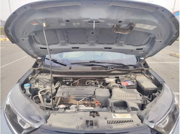 Car image 30