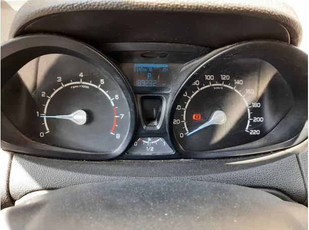 Car image 18