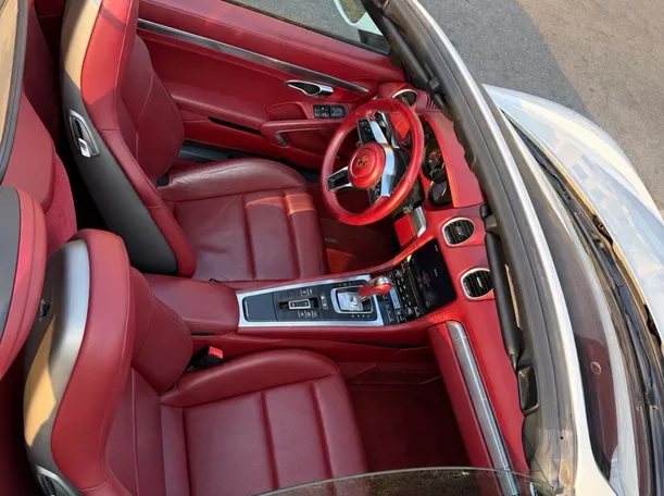Car image 5