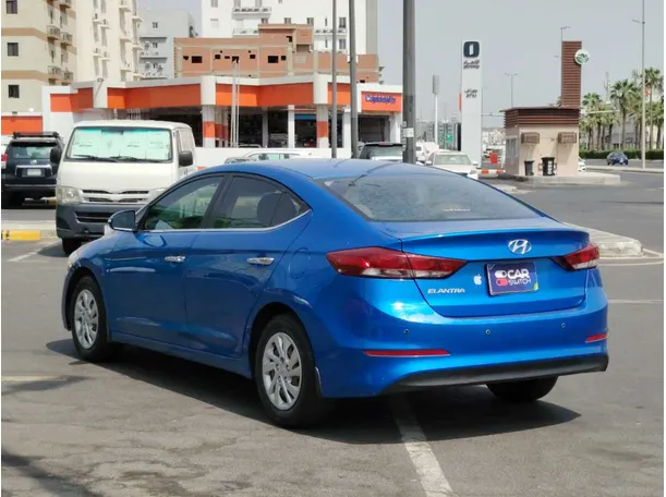 Car image 7