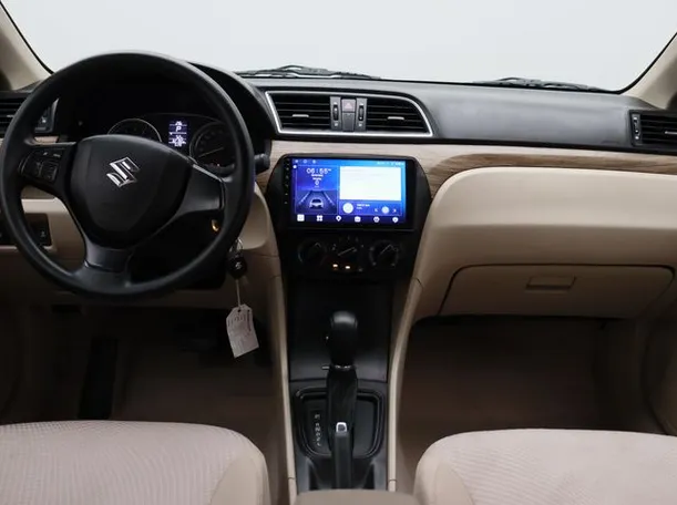 Car image 13