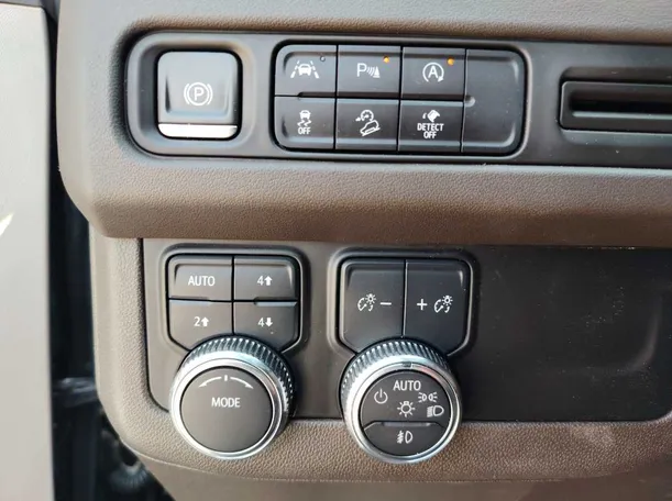 Car image 26
