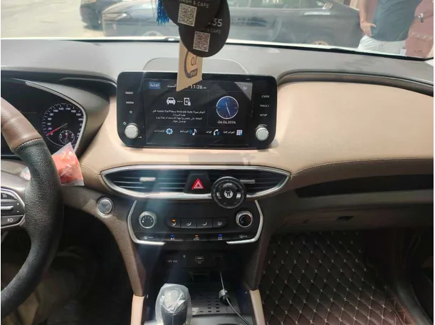 Car image 26