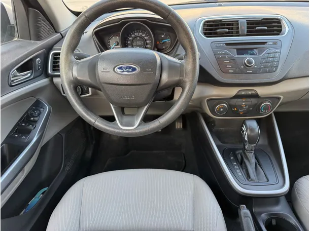 Car image 17