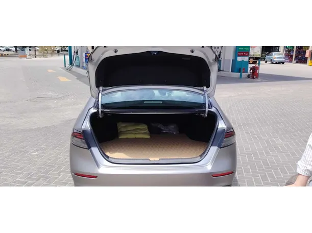 Car image 24
