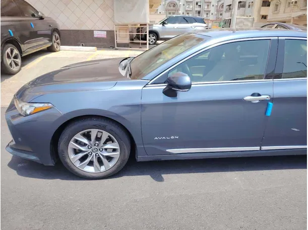 Car image 8