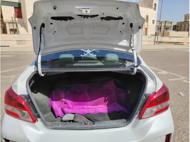 Car image 23