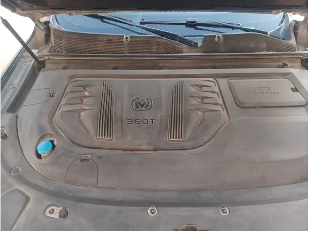 Car image 19