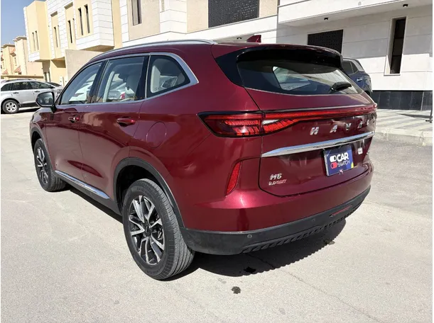 Car image 7