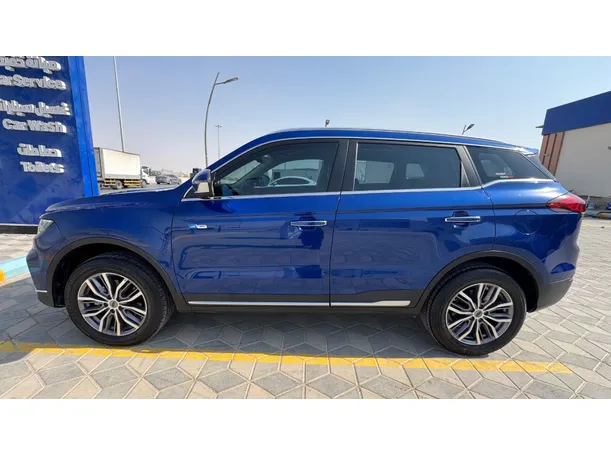 Car image 8
