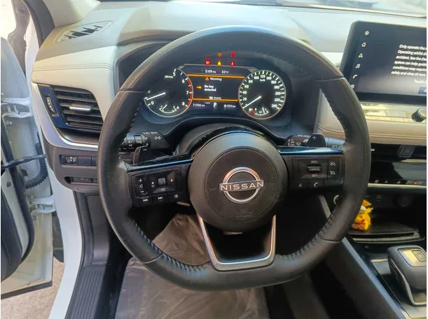 Car image 24