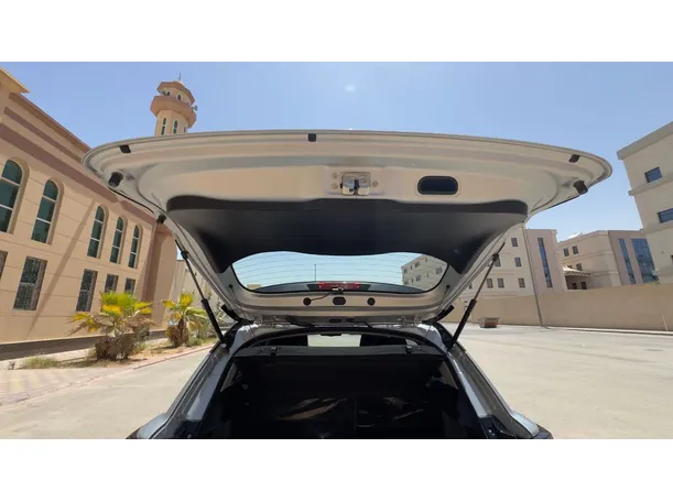 Car image 22