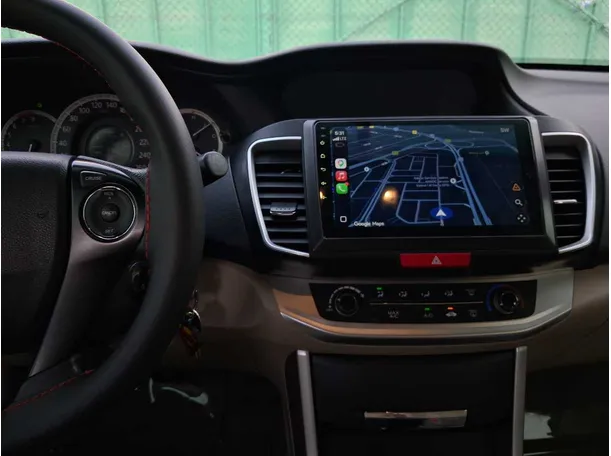 Car image 15