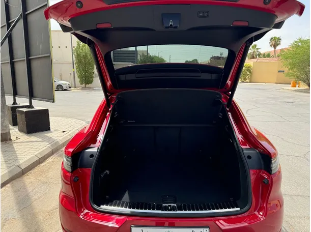 Car image 21
