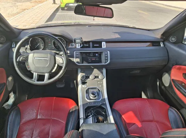 Car image 18