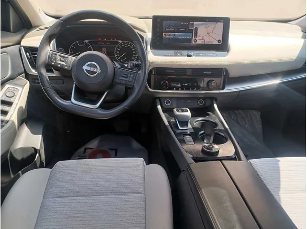 Car image 16