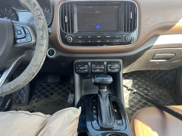 Car image 17