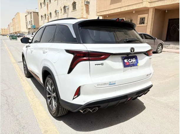 Car image 7