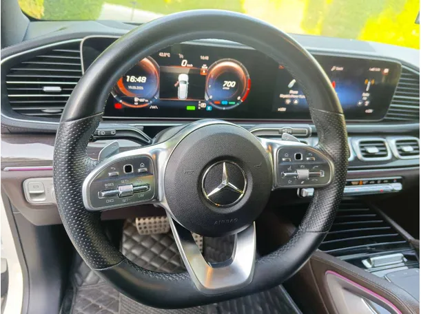 Car image 31