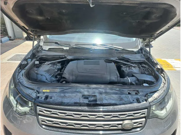 Car image 14