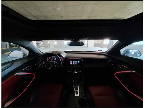 Car image 14