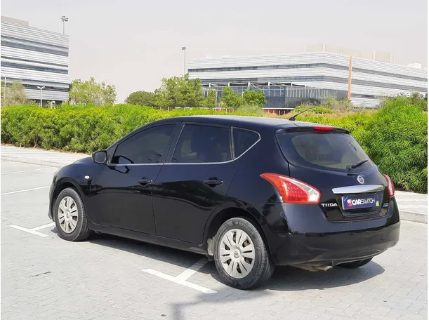 Car image 7