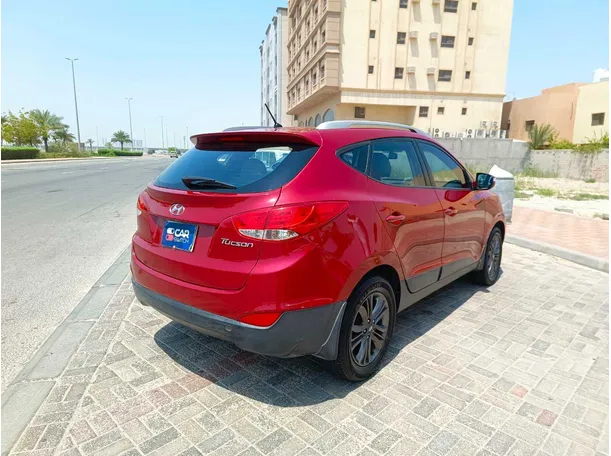Car image 5
