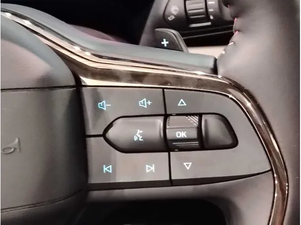Car image 27