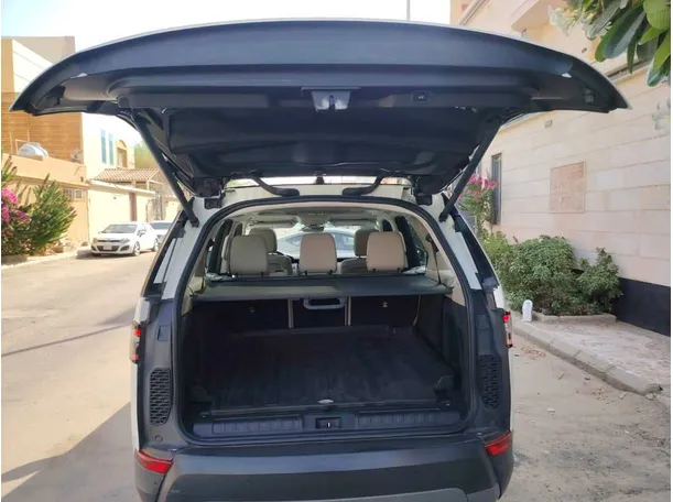 Car image 29